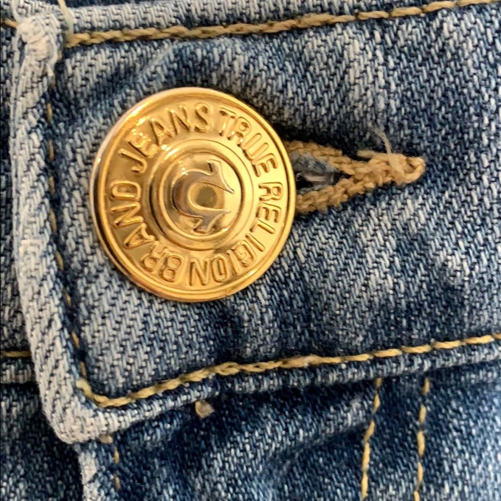 True Religion Mid-Rise Relaxed Ombré Hem Boyfriend Jean 28 - Picture 4 of 13